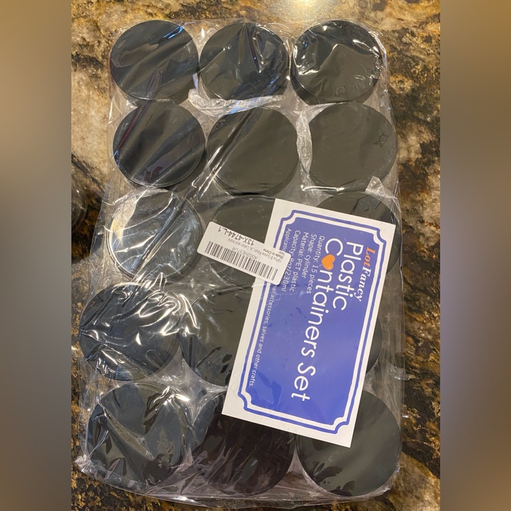 Sets of 15 Plastic Jars With Lids 8oz - Picture 2 of 7